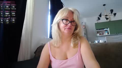 Karina online show from March 7, 2025, 11:07 am