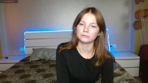 Snapshot of blonda_shy chatting on October 10, 2025, 2:49 pm Sophie online show from October 10, 2025, 2:49 pm