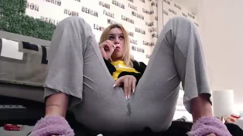 Snapshot of blonddaiana23 chatting on January 18, 2025, 11:44 pm blonddaiana23 online show from January 18, 2025, 11:44 pm