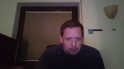 Snapshot of blonde32m chatting on December 25, 2024, 5:47 pm blonde32m online show from December 25, 2024, 5:47 pm