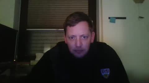 Snapshot of blonde32m chatting on January 23, 2025, 8:13 pm blonde32m online show from January 23, 2025, 8:13 pm