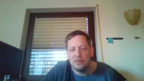 Snapshot of blonde32m chatting on February 1, 2025, 7:15 am blonde32m online show from February 1, 2025, 7:15 am