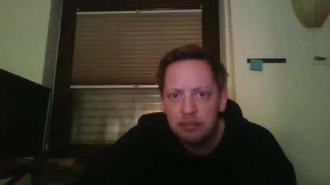 Snapshot of blonde32m chatting on February 9, 2025, 11:25 pm blonde32m online show from February 9, 2025, 11:25 pm