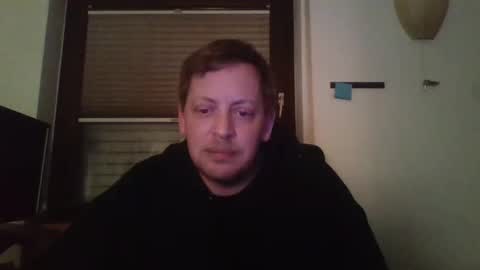 Snapshot of blonde32m chatting on February 14, 2025, 11:20 pm blonde32m online show from February 14, 2025, 11:20 pm