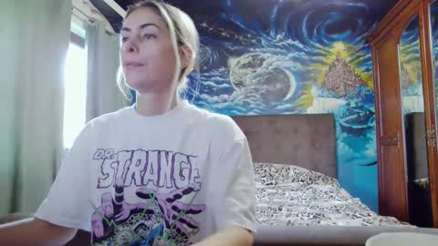 blonde4pasion online show from October 14, 2025, 8:37 am