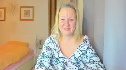 Nicole online show from December 13, 2024, 4:16 pm