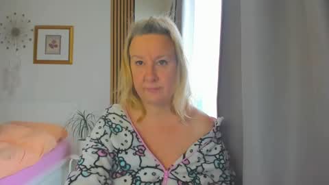 Nicole online show from December 17, 2024, 11:39 am