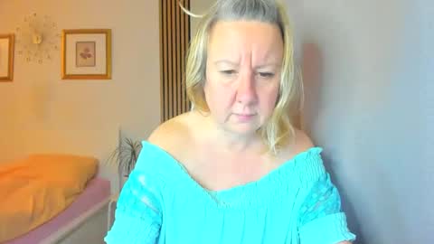 Nicole online show from December 28, 2024, 7:54 pm