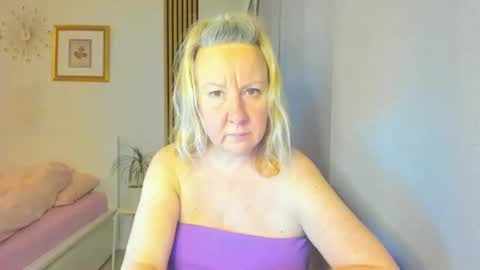 Nicole online show from January 4, 2025, 7:23 pm
