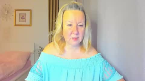 Nicole online show from January 6, 2025, 4:47 am