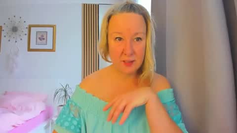 Nicole online show from January 9, 2025, 9:06 am