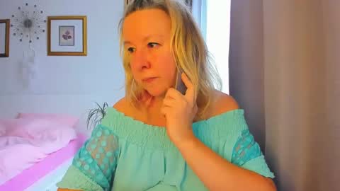 Nicole online show from January 9, 2025, 12:09 pm