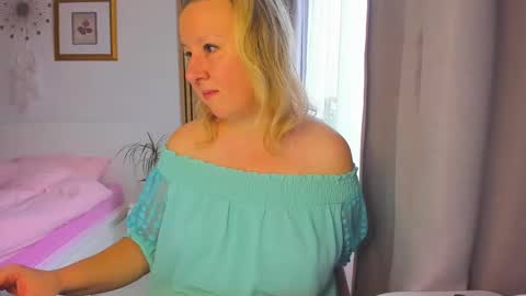 Nicole online show from January 10, 2025, 9:23 am