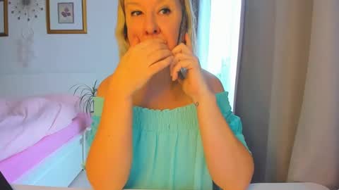 Nicole online show from January 15, 2025, 9:35 am