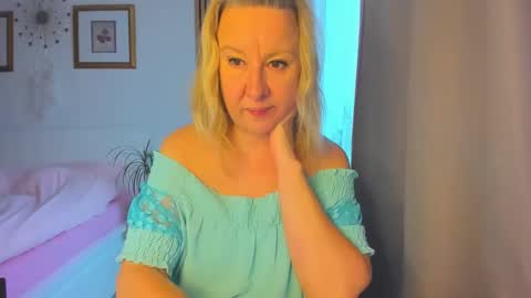 Nicole online show from January 15, 2025, 12:36 pm