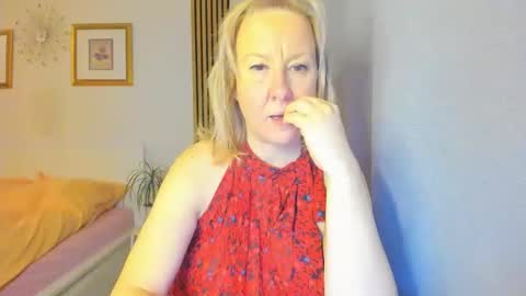Nicole online show from February 9, 2025, 4:07 pm