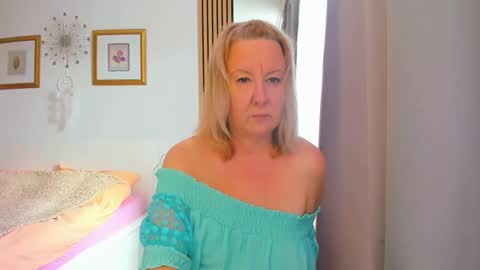 Nicole online show from February 18, 2025, 12:17 pm