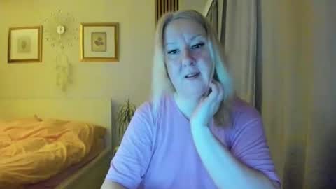 Nicole online show from February 16, 2026, 4:30 am