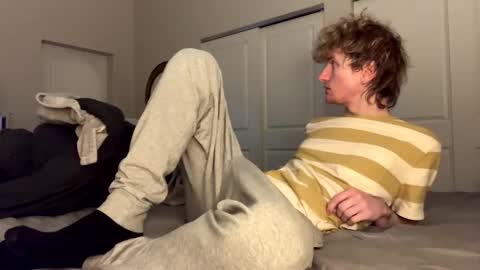 Snapshot of blonde_boi99 chatting on March 19, 2026, 5:44 am Blondie online show from March 19, 2026, 5:44 am