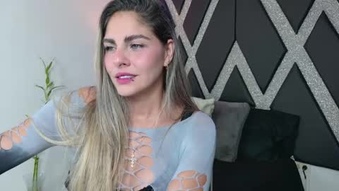 Snapshot of blonde_cat1515 chatting on June 8, 2026, 5:08 am alejandra online show from June 8, 2026, 5:08 am
