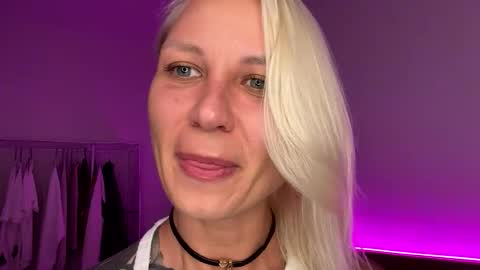 blonde_fuck_couple online show from April 10, 2026, 1:05 pm