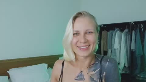 Snapshot of blonde_fuck_couple chatting on July 4, 2026, 9:26 am blonde_fuck_couple online show from July 4, 2026, 9:26 am