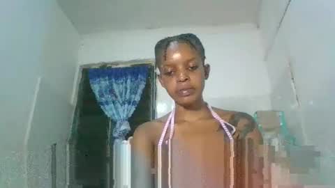 blonde_queenie online show from April 7, 2026, 8:53 pm