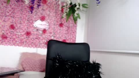 blonde_squirt_ online show from December 19, 2024, 10:21 pm