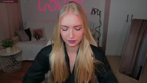 Nessa online show from April 4, 2026, 9:51 am