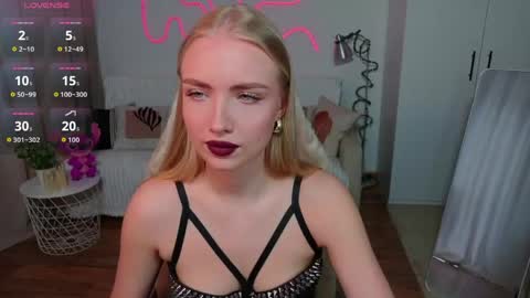 Nessa online show from April 30, 2026, 10:32 am