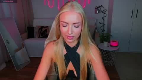 Nessa online show from June 25, 2026, 2:32 pm