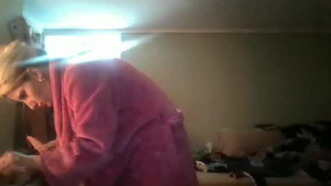 Snapshot of blondebellaaa3 chatting on December 8, 2024, 2:30 pm Gia  online show from December 8, 2024, 2:30 pm