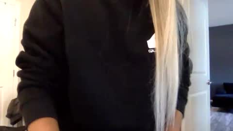 Snapshot of blondebunnyx1 chatting on January 16, 2025, 7:20 pm Blondebunnyx1 online show from January 16, 2025, 7:20 pm