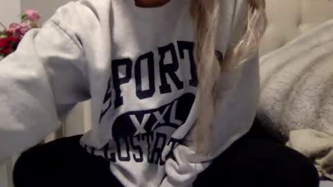 Snapshot of blondebunnyx1 chatting on January 26, 2025, 1:31 am Blondebunnyx1 online show from January 26, 2025, 1:31 am