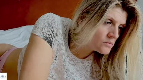blondechristine99 online show from May 9, 2026, 4:01 pm