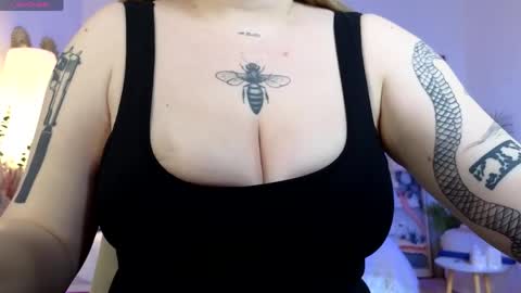 Mommy online show from May 4, 2026, 6:42 am