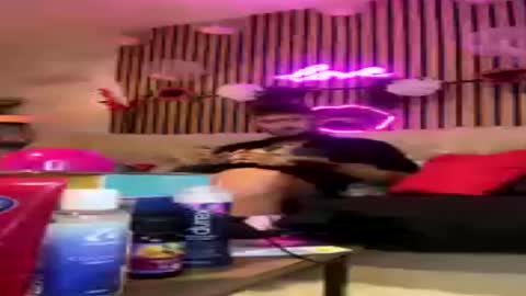 Snapshot of blondie_lorentino chatting on May 26, 2026, 2:40 am blondie_lorentino online show from May 26, 2026, 2:40 am