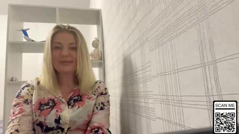 Snapshot of blondie_xoxoxo chatting on October 20, 2025, 5:46 pm blondie_xoxoxo online show from October 20, 2025, 5:46 pm