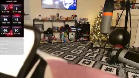 Bubbles online show from February 3, 2025, 12:14 pm