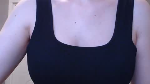 Helen online show from May 6, 2026, 9:42 pm