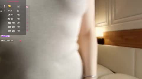 blondoll online show from April 8, 2026, 1:27 am