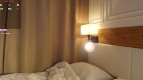 Snapshot of blondoll chatting on April 27, 2026, 1:14 am blondoll online show from April 27, 2026, 1:14 am
