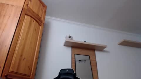 blondyelena online show from December 13, 2024, 9:46 am