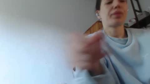 blondyelena online show from June 7, 2026, 5:44 am