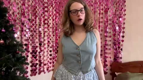 Snapshot of bloom_lum chatting on February 28, 2026, 11:44 am Lumi online show from February 28, 2026, 11:44 am