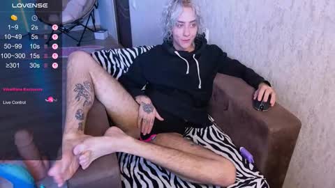 Snapshot of blooming_soul chatting on October 11, 2025, 8:35 am blooming_soul online show from October 11, 2025, 8:35 am