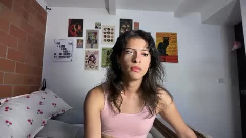 Snapshot of bloomingbella chatting on October 14, 2025, 3:51 am Bella Bloom ts online show from October 14, 2025, 3:51 am