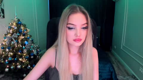 Sophia online show from December 12, 2024, 12:22 pm