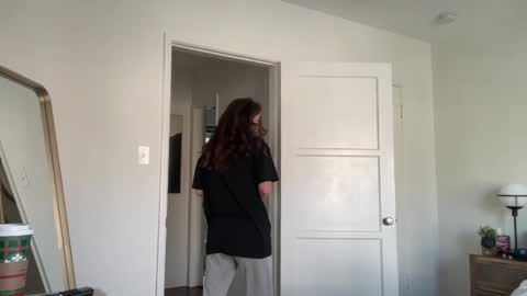 Emma Bloom online show from November 8, 2025, 7:01 pm