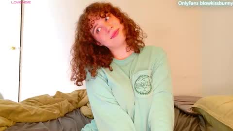 Blow Kiss Bunny online show from April 3, 2026, 7:12 pm